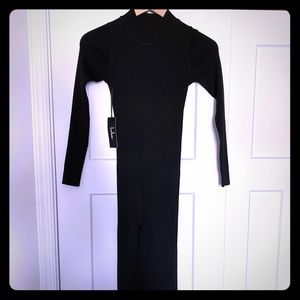 Lulu’s tight black high slit dress